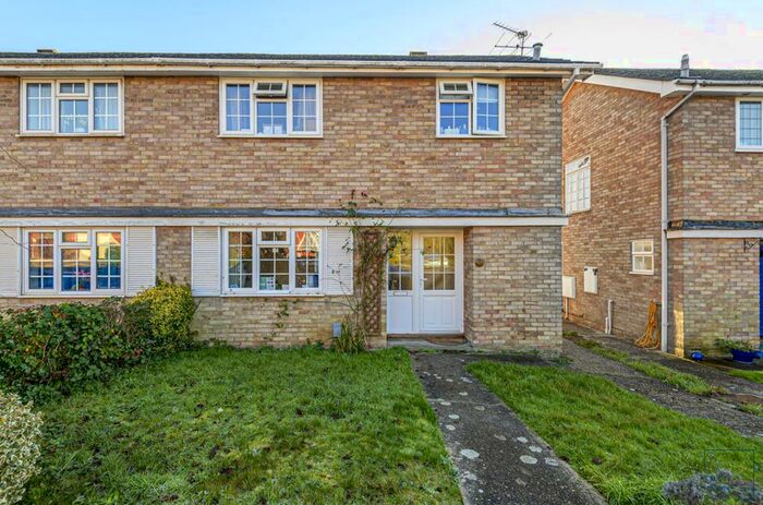 4 Bedroom Semi-Detached House To Rent In Lynwood, Guildford GU2