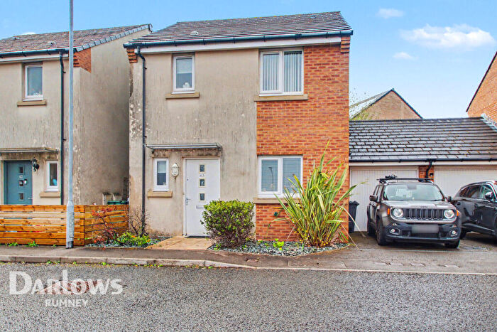 3 Bedroom Link Detached House For Sale In Caer Castell Place, Cardiff, CF3
