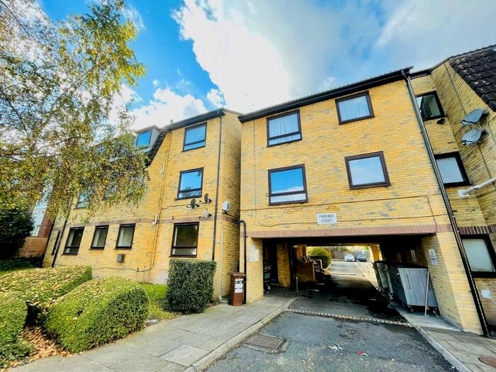 2 Bedroom Flat To Rent In Howard Road, London, SE25