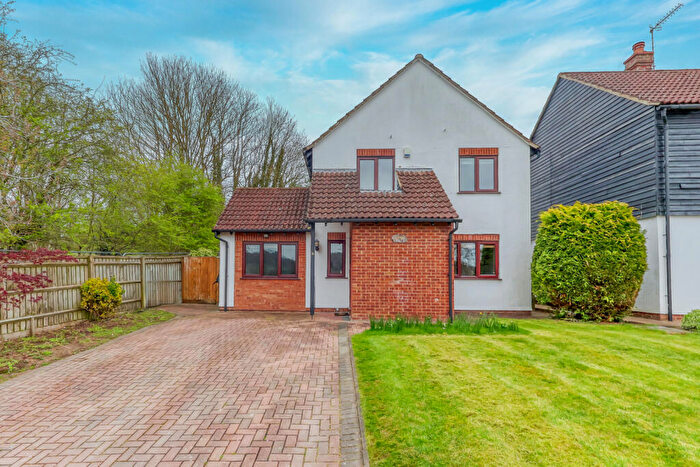 3 Bedroom Detached House For Sale In Glynswood, High Wycombe, Buckinghamshire, HP13
