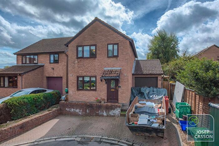 3 Bedroom Detached House For Sale In Grays Avenue, Westonzoyland, TA7