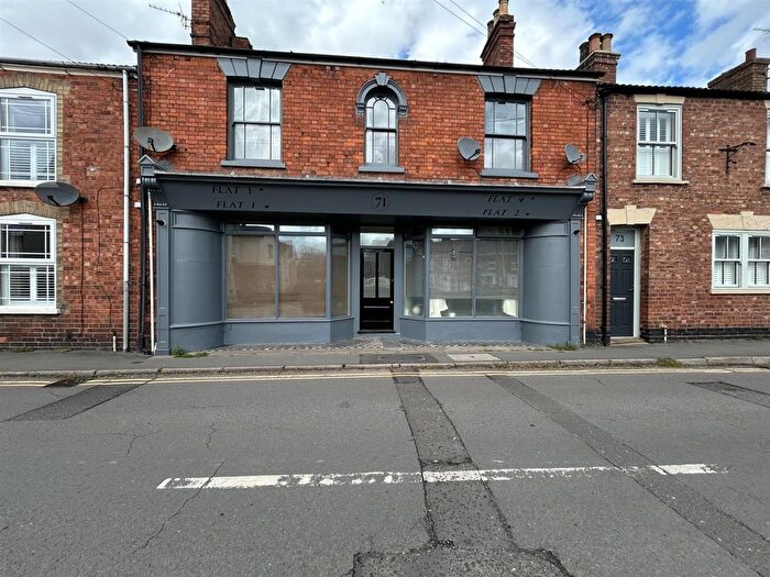 2 Bedroom Flat To Rent In James Street, Louth, LN11