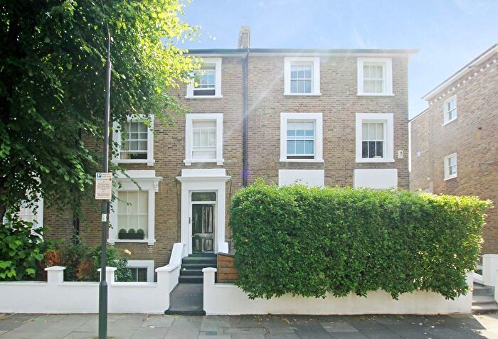 1 Bedroom Flat To Rent In Godolphin Road, Shepherds Bush, W12