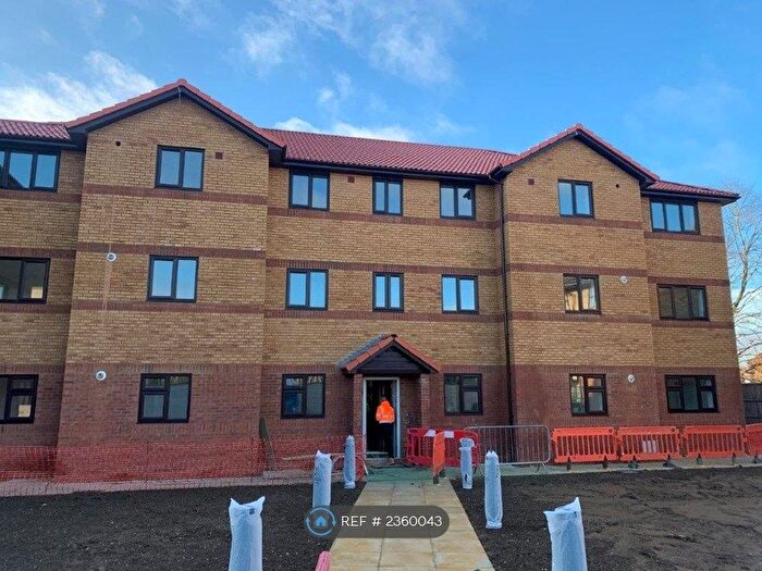 2 Bedroom Flat To Rent In Redwood Grove, Bedford, MK42