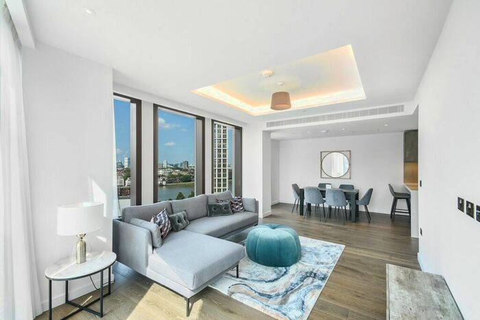 3 Bedroom Flat To Rent In Carnation Way, London, SW8