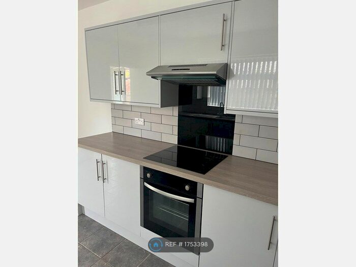 3 Bedroom Terraced House To Rent In Baldwins Crescent, Crymlyn Burrows, Swansea, SA1