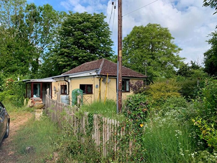 3 Bedroom Bungalow For Sale In Whitegates Boarfield, Old Stockbridge Road, Over Wallop, Stockbridge, Hampshire, SO20