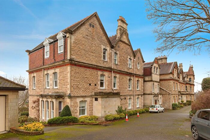 1 Bedroom Apartment For Sale In Lansdown Grove, Bath, BA1