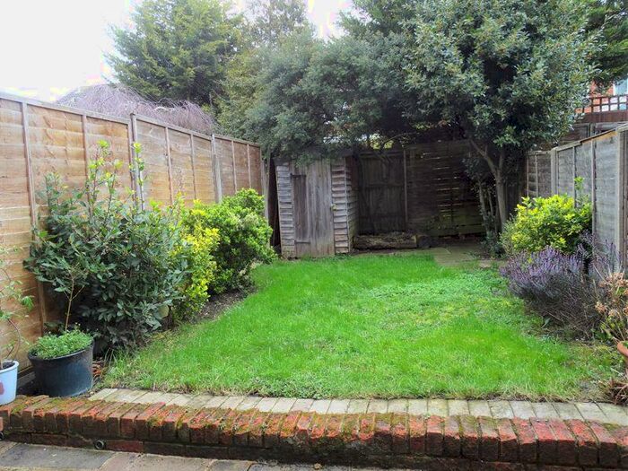 2 Bedroom House To Rent In Jarvis Close, EN5