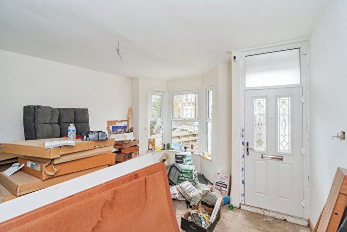 3 Bedroom Terraced House For Sale In Plum Lane, London, SE18