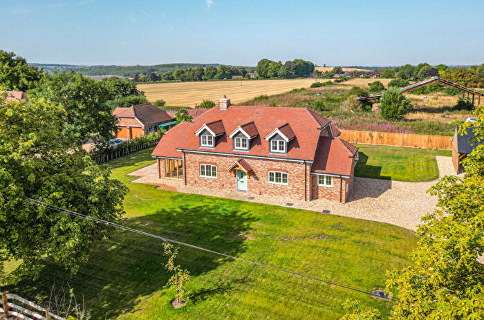 4 Bedroom Detached House For Sale In Salisbury Road, Palestine, Andover, Hampshire, SP11