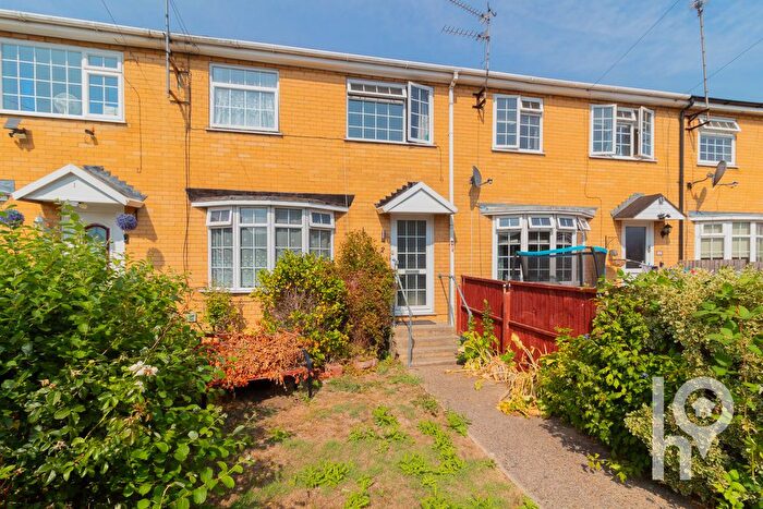 3 Bedroom Terraced House For Sale In Porter Close, Minster, ME12