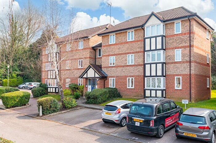 2 Bedroom Apartment For Sale In Fallow Rise, Hertford, Hertfordshire, SG13