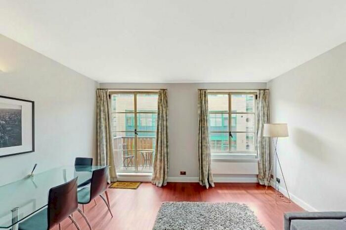 1 Bedroom Flat To Rent In The Circle, Queen Elizabeth Street, Tower Bridge, SE1