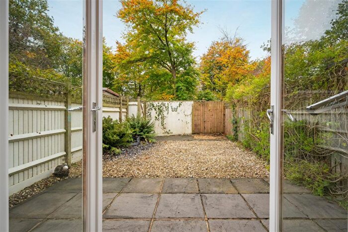 3 Bedroom Terraced House For Sale In Bowden Road, Sunninghill, SL5