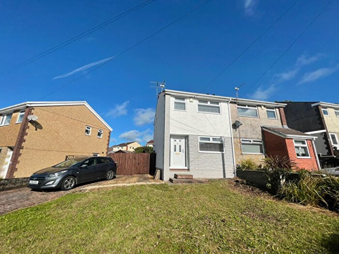 2 Bedroom House To Rent In Cwrt Y Goedwig, Llantwit Fardre, Pontypridd, CF38