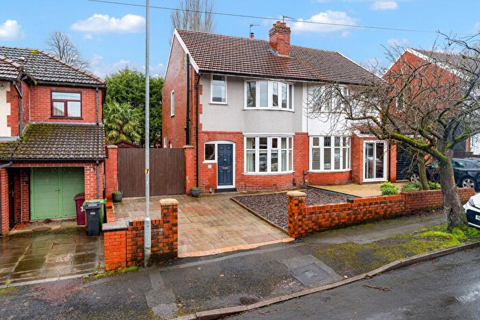 3 Bedroom Semi Detached House For Sale In Danesbury Road, Bradshaw, Bolton, BL2