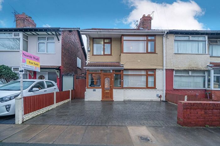 4 Bedroom Semi-detached House For Sale In Brookside Avenue, Waterloo, L22