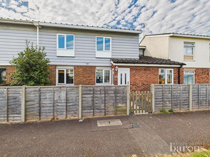 5 Bedroom Terraced House For Sale In Warwick Road, Winklebury, Basingstoke, RG23