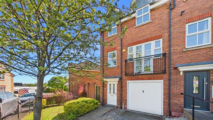 4 Bedroom Town House For Sale In Larch Gardens, Bilston, West Midlands, WV14