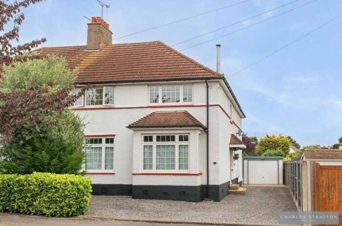 4 Bedroom Semi-Detached House For Sale In Repton Avenue, Gidea Park, RM2