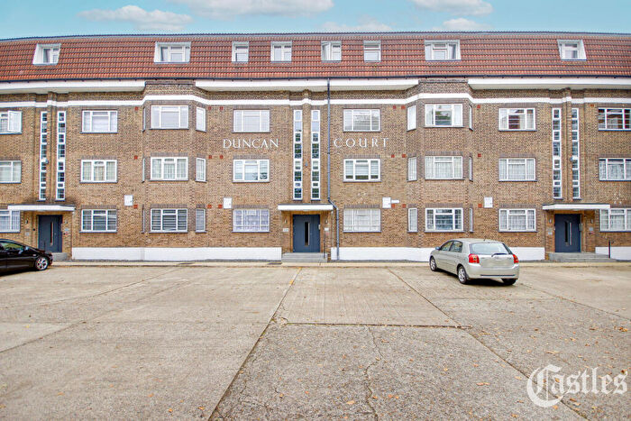 1 Bedroom Flat For Sale In Green Lanes, London, N21