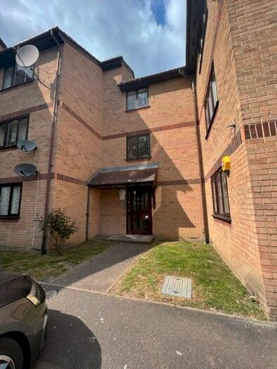 1 Bedroom Flat To Rent In Harewood Terrace, Southall, UB2