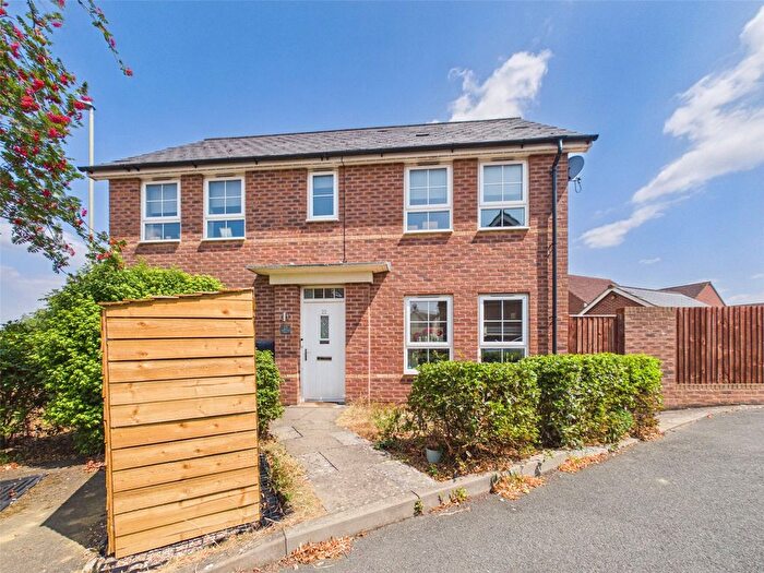 4 Bedroom Detached House For Sale In Farnborough Close Kingsway, Quedgeley, Gloucester, Gloucestershire, GL2