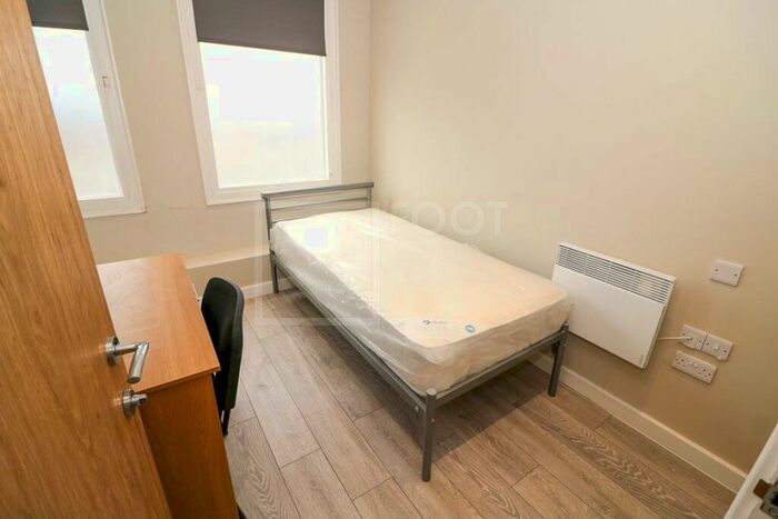 Flat To Rent In Colonnade House, Sunbridge Road, BD1