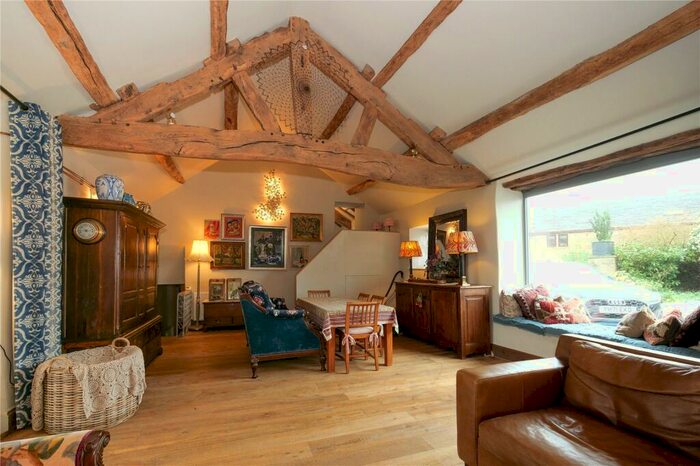 3 Bedroom Detached House For Sale In Heights Lane, Eldwick, West Yorkshire, BD16