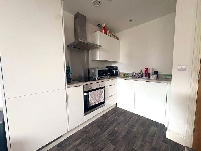 1 Bedroom Property To Rent In The Lock Apartments, Swindon, SN1
