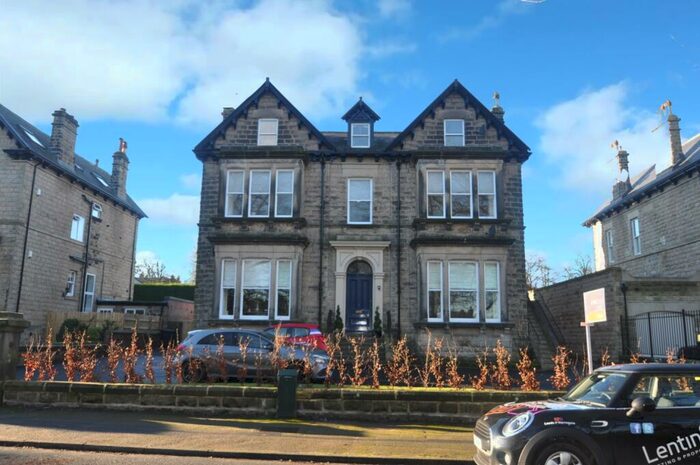 3 Bedroom Apartment To Rent In The Oval, Harrogate, North Yorkshire, HG2