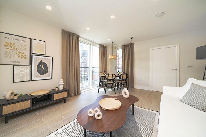 1 Bedroom Flat To Rent In Wyvil Road, Nine Elms, London, SW8