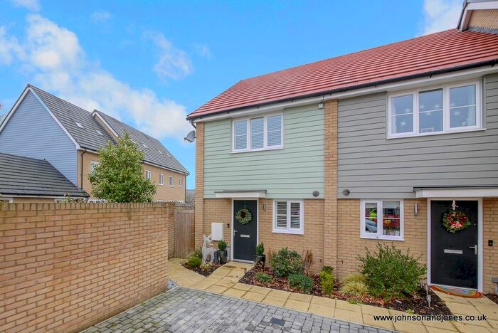 2 Bedroom End Of Terrace House To Rent In Medland Mews, Chertsey, KT16