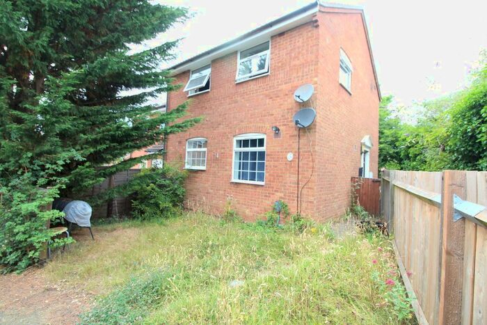 1 Bedroom Flat To Rent In Twyford Drive, Wigmore, LU2