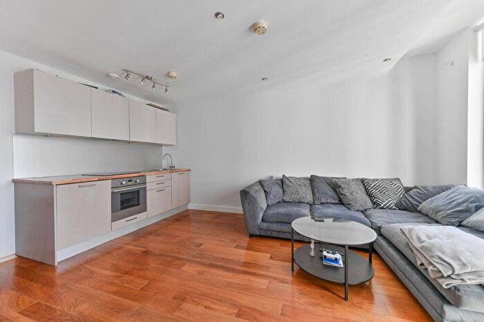1 Bedroom Flat For Sale In Masons Avenue, Central Croydon, Croydon, CR0