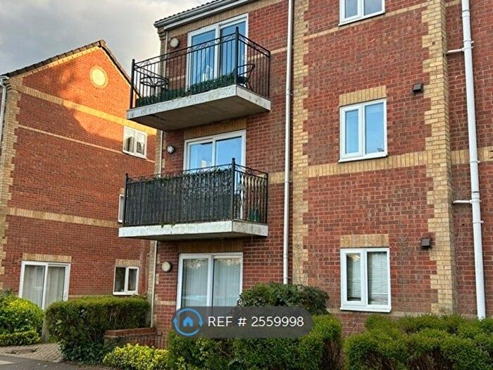 2 Bedroom Flat To Rent In Oaklands, Peterborough, PE1