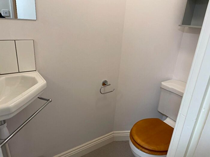 1 Bedroom Flat To Rent In Ashwell Street, Leicester, Leicestershire, LE1