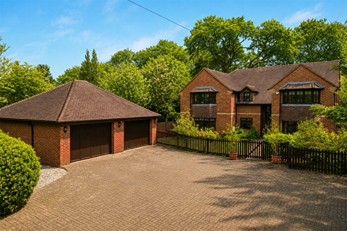 6 Bedroom Detached House For Sale In Emmer Green, Reading, RG4