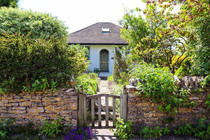 3 Bedroom Bungalow To Rent In The Bungalow, Bladon, Woodstock, OX20