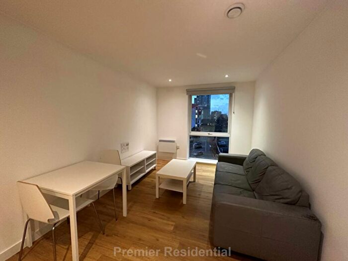 2 Bedroom Apartment To Rent In Eastbank Tower, Manchester, M4
