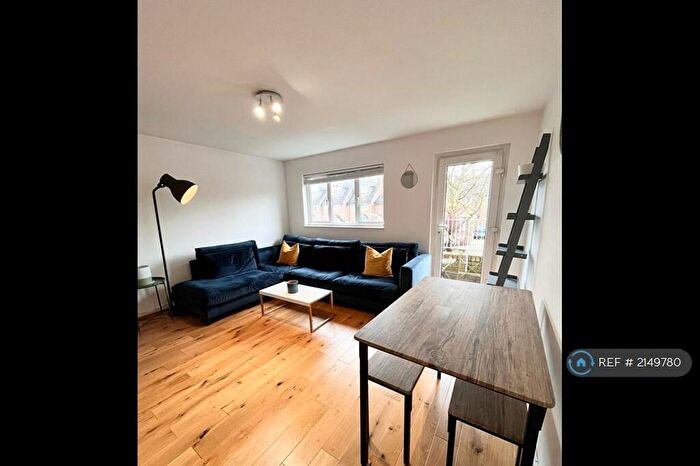 2 Bedroom Maisonette To Rent In Owen Walk, London, SE20