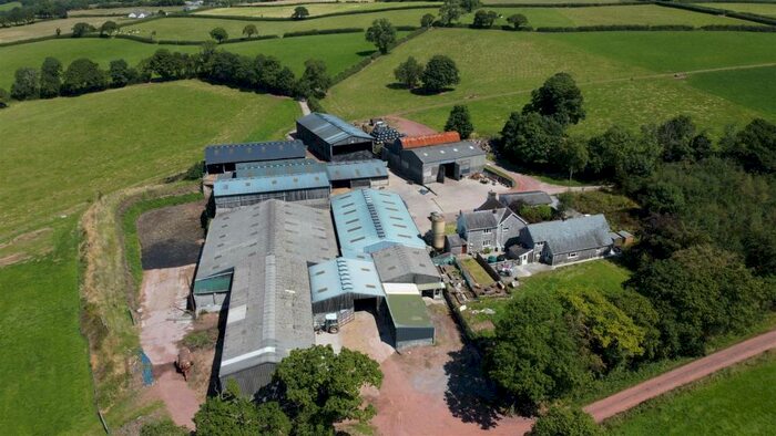 7 Bedroom Property For Sale In Llanarthney, Carmarthen, SA32