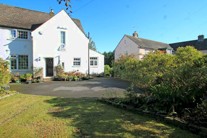4 Bedroom Semi-Detached House To Rent In Hawksworth Lane, Guiseley, Leeds, LS20