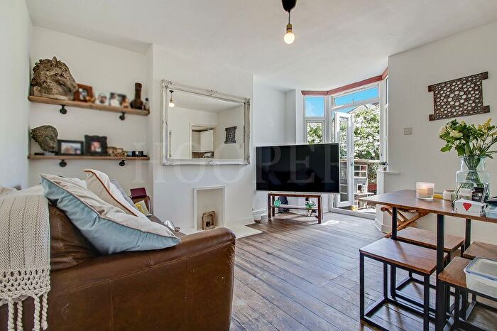 2 Bedroom Maisonette For Sale In Tanfield Avenue, London, NW2