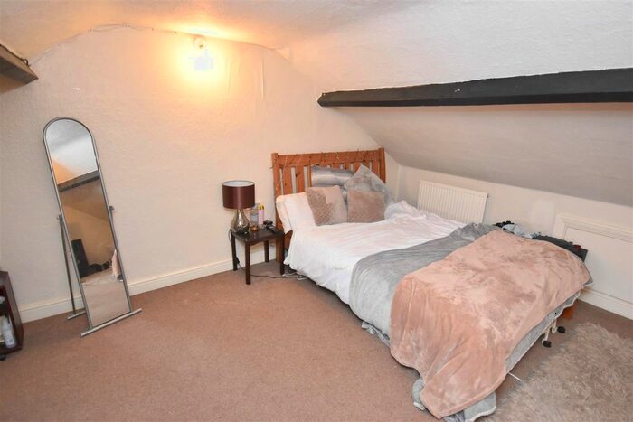 4 Bedroom Property To Rent In Clarence Street, York, YO31