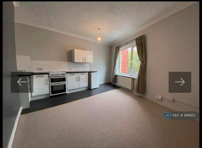 2 Bedroom Flat To Rent In London Road, Portsmouth, PO2