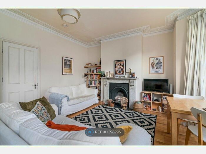 2 Bedroom Flat To Rent In St Johns Villas, London, N19