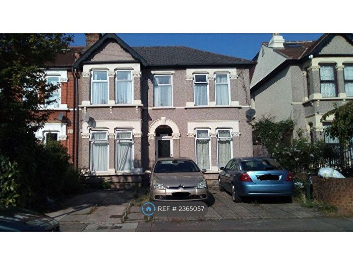 1 Bedroom Flat To Rent In Goodmayes, Ilford, IG3