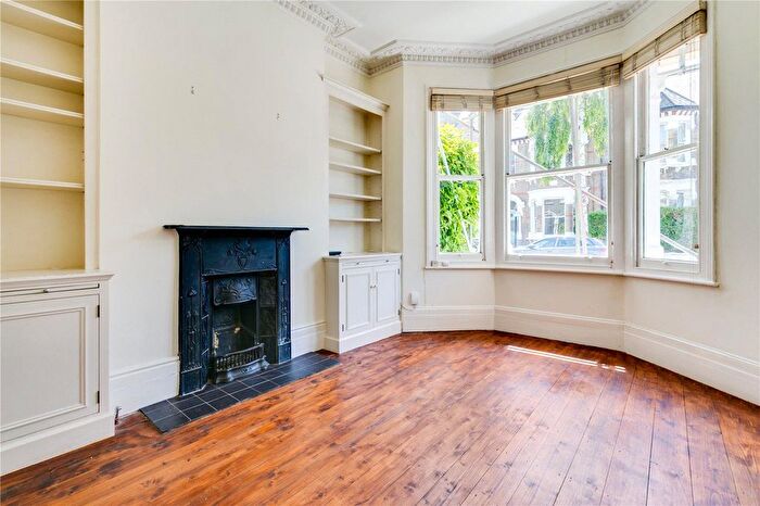 2 Bedroom Property To Rent In Helix Road, London, SW2